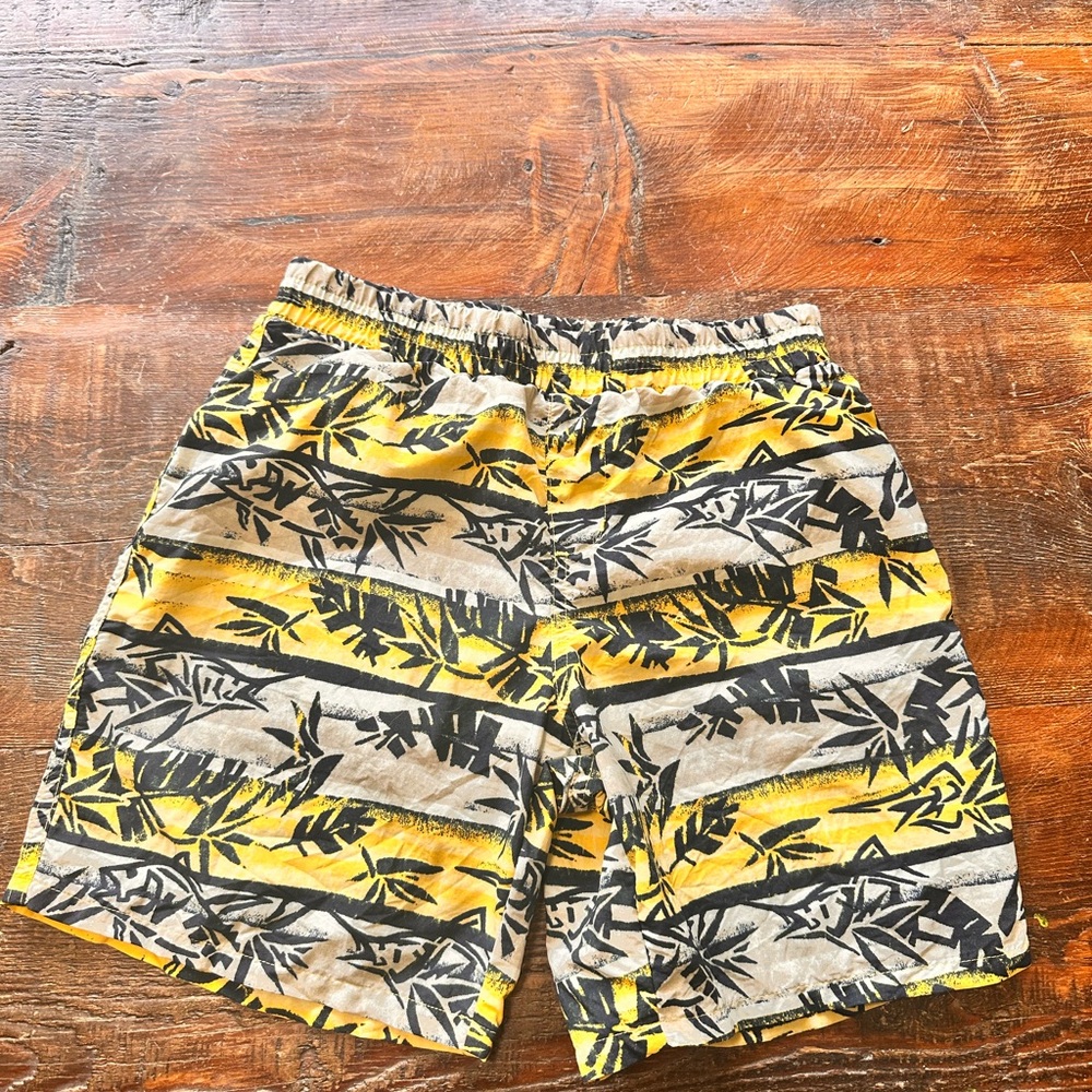 Columbia Yellow and Black Patterned Shorts